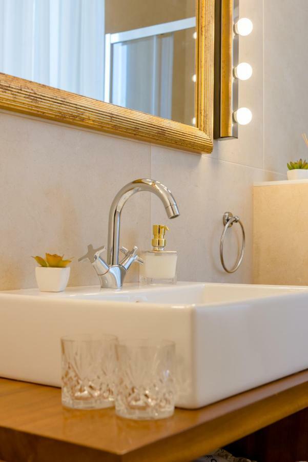 Deluxe Rooms Tramonto สปลิท ภายนอก รูปภาพ